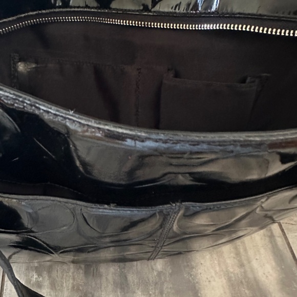 Embossed coach bag - Picture 8 of 15